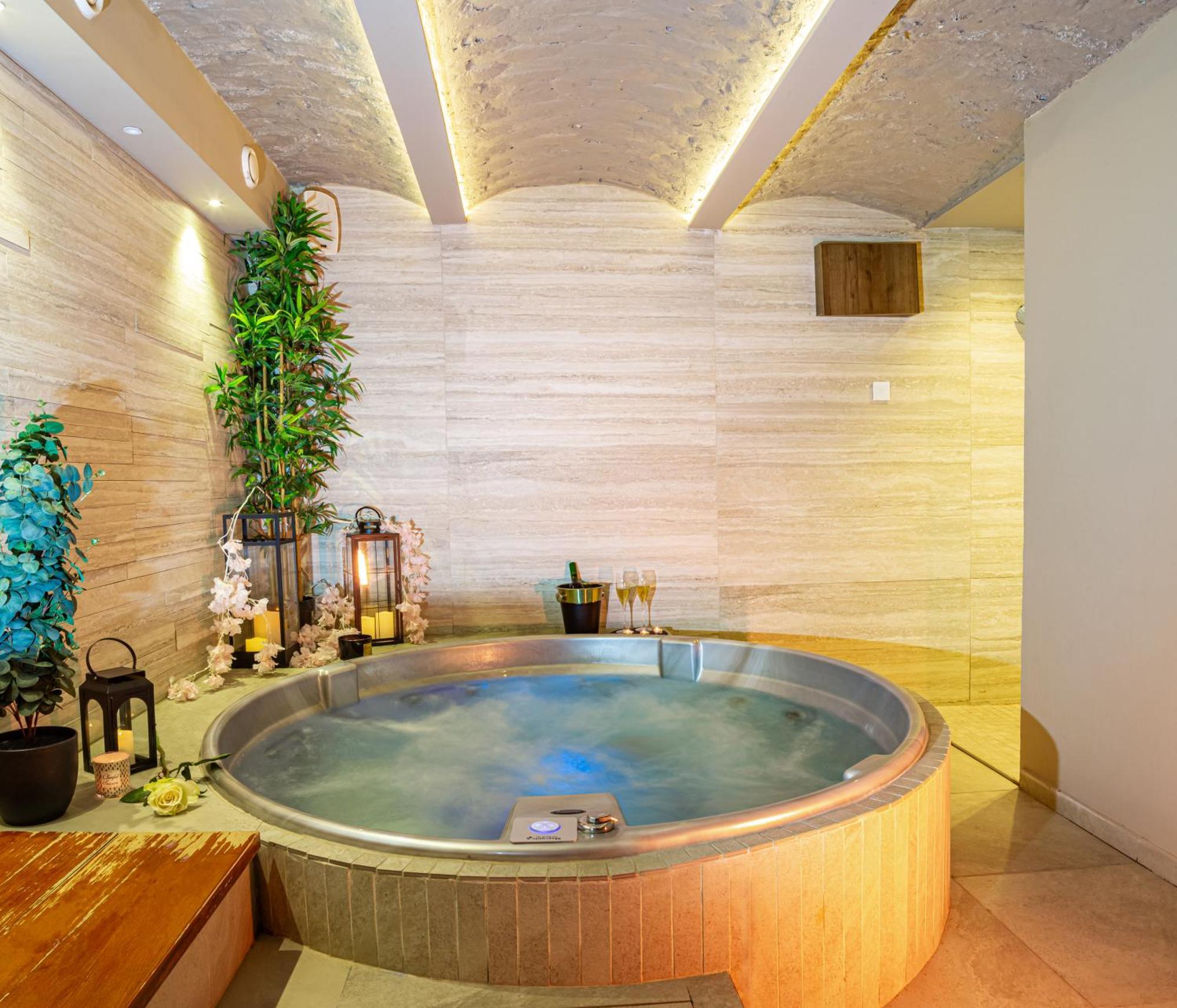 Venus Apartment With Jacuzzi And Sauna - City Center Belgrado Exterior foto